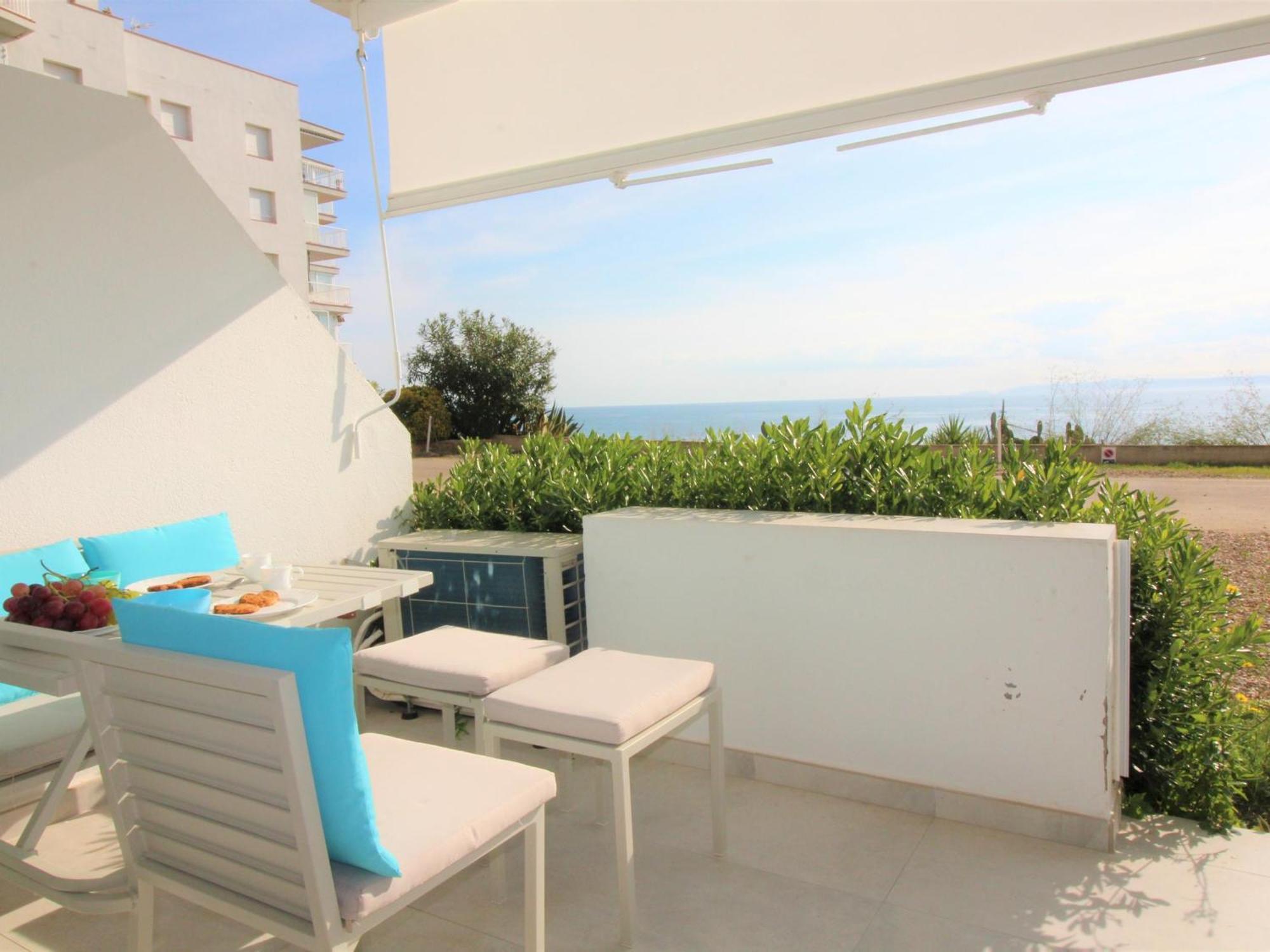 Apartment 1037 Meda Chica Bxs H, Maravillosa Situacion, Sobre Rocas Donde Podra Relajarse Escuchando Olas Del Mar, Vista Al Mar. - Es-258-33 *